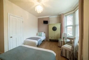 OYO Lina Guest House - Habitación