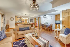 'foxes Den' w/ Hot Tub, Pool Table & Fire Pit! - Innenbereich