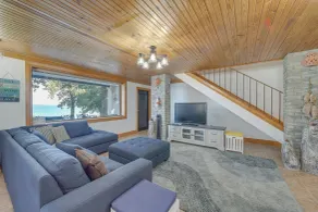 Lakefront Eufaula Escape w/ Dock + Private Beach! - Innenbereich