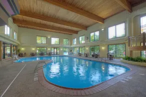 Holiday Inn Express Holland by IHG - Piscina