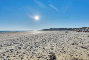 Tranquil Ogunquit Condo: Walk to Beach & Marina! - Interiör