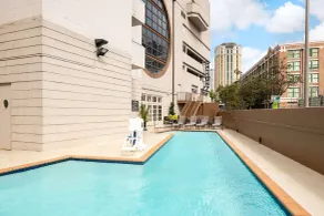 Embassy Suites by Hilton New Orleans - Piscine