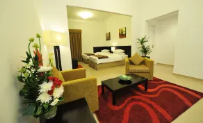 Ramada Hotel & Suites by Wyndham Ajman - Habitación