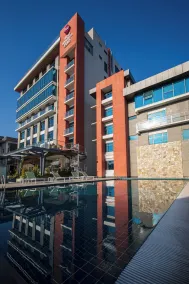 Best Western Plus Kathmandu Hotel - Pool