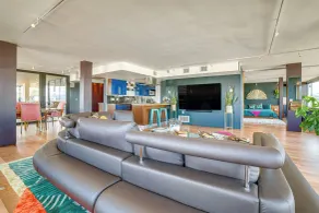 Luxe Dtwn Reno Penthouse ~ 3 Mi to Casinos! - Interior