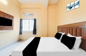 Roomssolution ! Best Hotel In Patna - Room