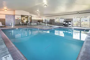 La Quinta by Wyndham Portland NW - Piscine