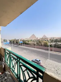 A pyramids view - Vistas desde la habitación