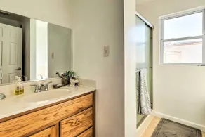 5 Mi to National Mall: Home in Washington DC - Interior