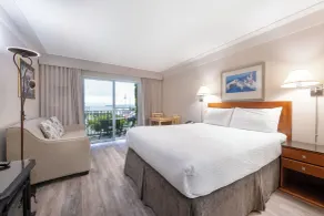 Sidney Waterfront Inn & Suites - Vue de la chambre