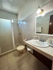 Hotel Handall Cancun - Bathroom