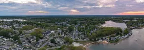 The Onset Beach Compound-Cape Cod Beach Resort & Oceanic Habitat - Entréinterör