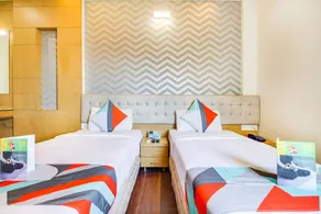 FabHotel Naman Palace - Chambre