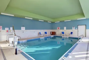 Holiday Inn Express - Kingston West by IHG - Piscine