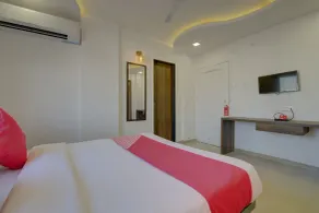 OYO 17036 Rk's Regency - Room