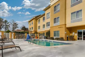 Comfort Inn & Suites - Pool