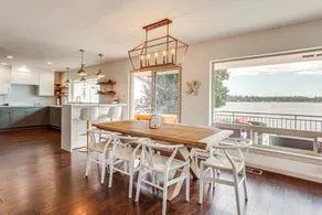 Lake Spanaway Retreat: Home w/ Private Beach! - Innenbereich