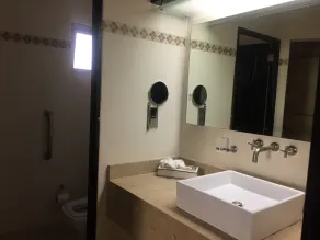 Zafiro Beach Boutique Resort - Bathroom