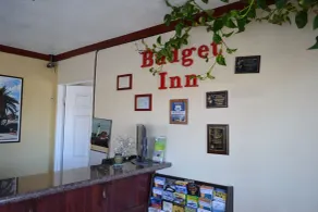 Budget Inn - Hall