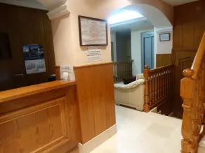 Le Petit Hotel - Resepsjon