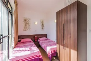Blue Harbour 5 - Seafront Penthouse with stunning seaviews - by Getawaysmalta - Quarto