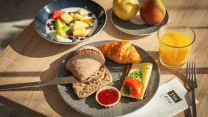 Holiday Inn - the niu, Bricks Hamburg Eppendorf by IHG - Restaurant