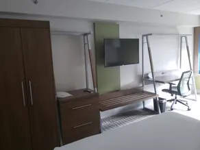 Holiday Inn Express & Suites Raleigh NE - Medical Ctr Area by IHG - Vue de la chambre