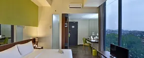 Whiz Prime Hotel Khatib Sulaiman Padang - Room