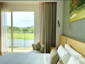 Eastin Thana City Golf Resort Bangkok Free Scheduled Shuttle from Hotel to Suvarnabhumi Airport - Vue de la chambre
