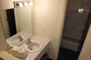 Budget Inn - Troy - Salle de bain