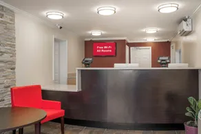 Red Roof Inn Fredericksburg North - Rezeption