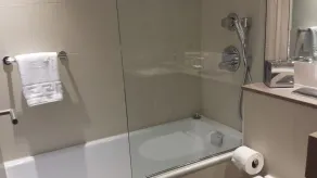 Norfolk Towers Paddington - Bathroom