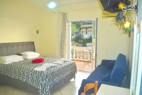 Holiday House Letta very quiet location Agios Gordios Beach - Rum
