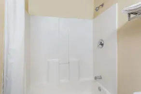 Super 8 by Wyndham Piedmont Greenville Area - Salle de bain