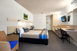 East Port Motor Inn - Room