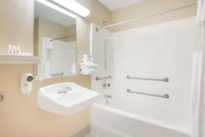 Quality Inn Athens - Salle de bain