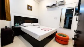 Hotel Karnal Inn - Rum