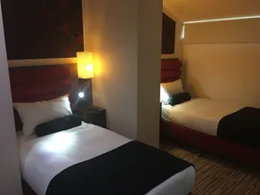 Simply Rooms & Suites - Vue de la chambre