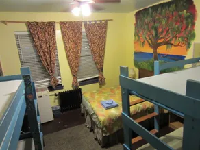 The Pirate Haus Inn - Chambre