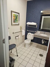 Fairfield Inn & Suites by Marriott Tulsa Central - Badeværelse