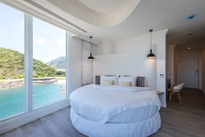Brighthouse - Habitación