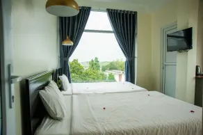 Hue Four Seasons Hotel - Room