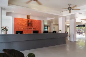 Heeton Concept Hotel Pattaya by Compass Hospitality - Reception