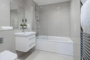 Skyvillion - London River Thames Top Floor Apartments by Woolwich Ferry, Mins to London ExCel, O2 Arena , London City Airport with Parking - Badeværelse