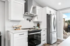 Gemütliches und modernes Cottage mit Meerblick und Whirlpool - Eigene Küche