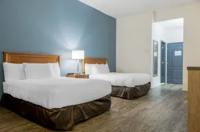 Econo Lodge Inn & Suites - Chambre