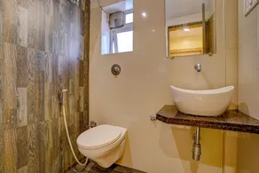 FabHotel Starwood Residency - 100M From Dr DY Patil Stadium - Salle de bain
