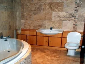 Ellison Hall - Baño
