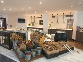 CIM Business Centre - Restaurante