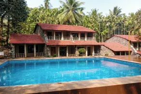 Bison River Resort Dandeli - Piscine